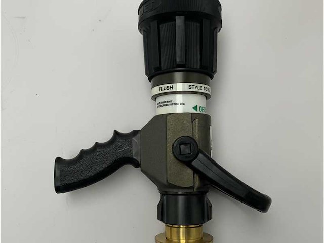 Akron 1704 turbojet bsp fire nozzle with adjustable flow - afbeelding 2 van  6