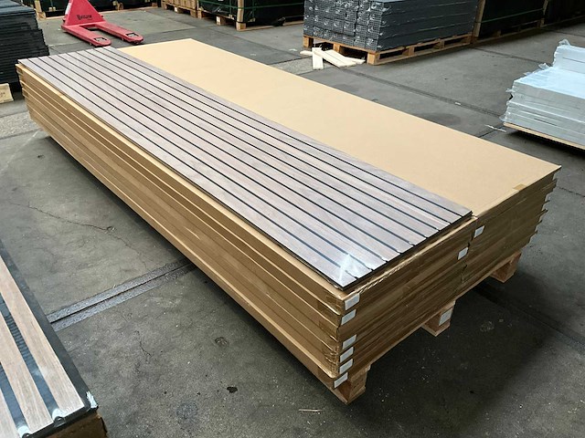Akupanel walnoot luxe breed akoestisch wandpaneel 280x60 cm (54x) - afbeelding 2 van  4