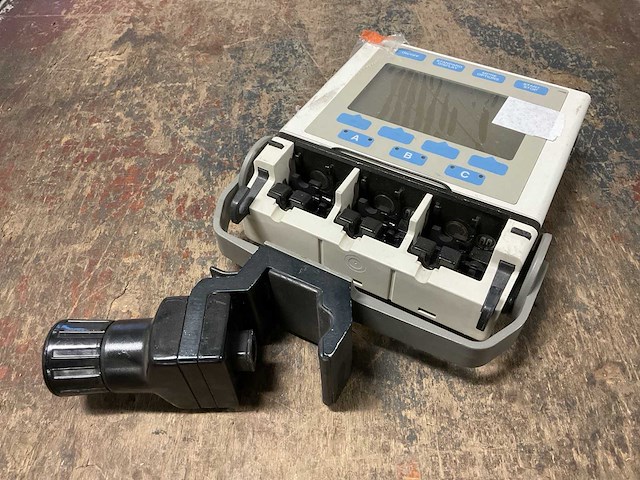 Alaris 2860 series multi channel infusion pump (2x) - afbeelding 2 van  4