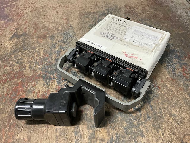 Alaris 2860 series multi channel infusion pump (3x) - afbeelding 6 van  6