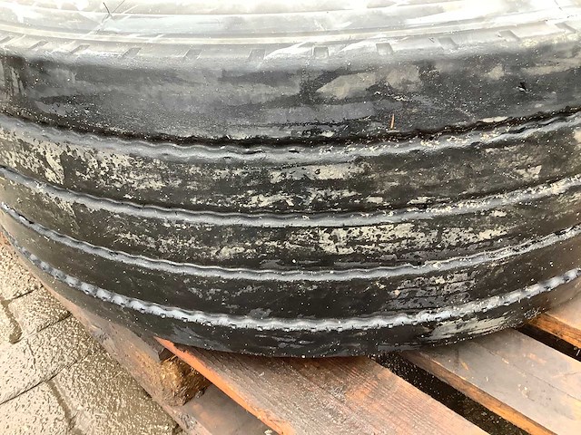 Albourgh - across t - band - afbeelding 3 van  3