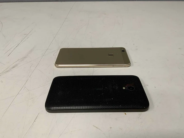 Alcatel / huawei / yarvik / samsung - mobiele telefoon (4x) - afbeelding 21 van  24
