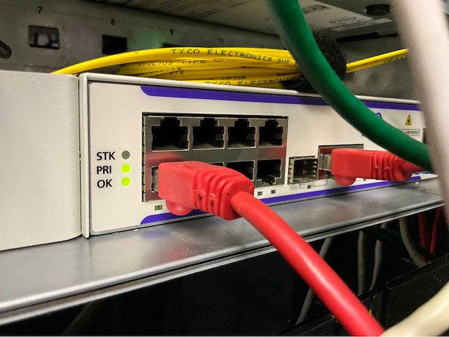 Alcatel lucent os6250-8m omni switch - afbeelding 2 van  4