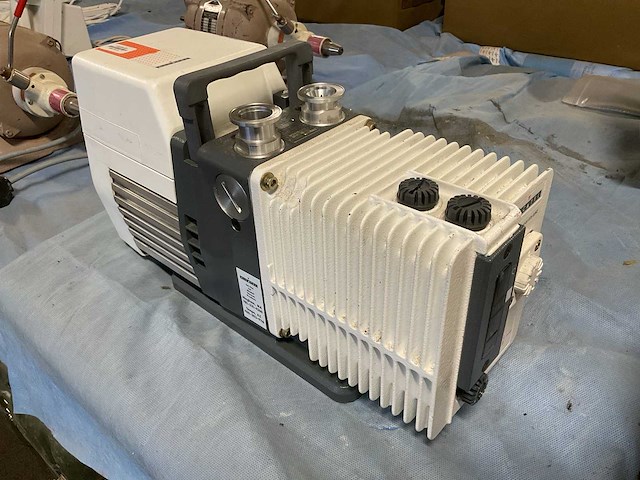 Alcatel pascal 2010 sd vacuum pomp - afbeelding 1 van  6