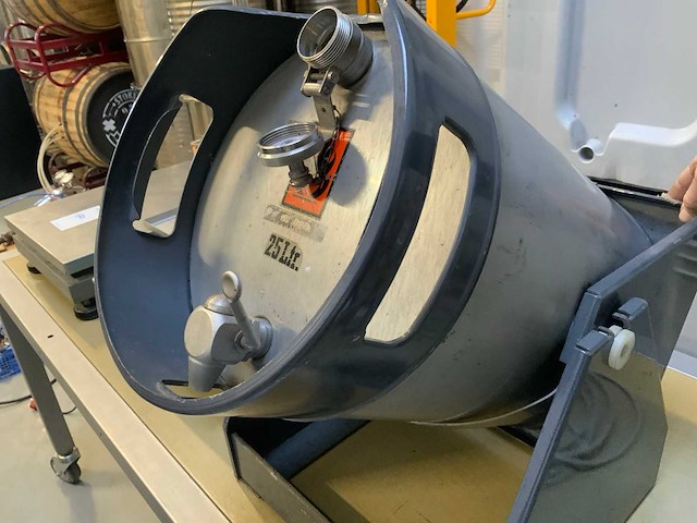 Alcohol kieptank - afbeelding 2 van  3