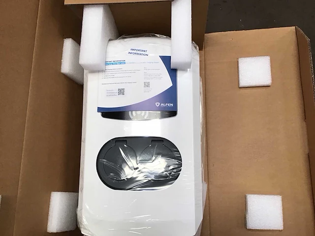 Alden eve double pro-line 3ph1c, 32a, rfid laadstation - afbeelding 3 van  3