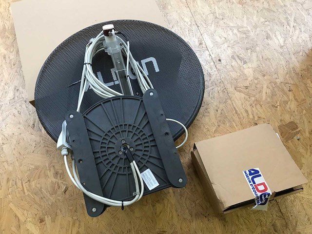 Alden orbiter schotelantenne - afbeelding 1 van  4