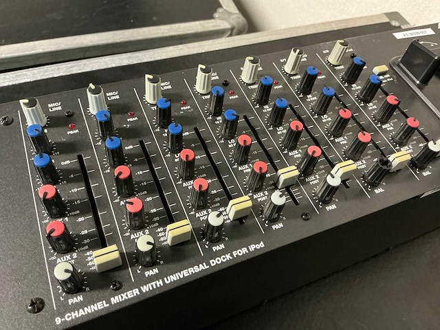 Alesis imultimix 9r rackmixer - afbeelding 3 van  6