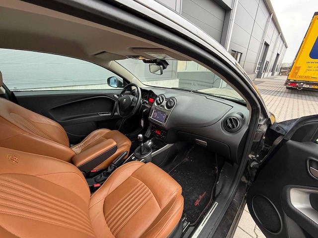 Alfa - romeo - mito 1.3 jtdm eco dist. - personenauto - 2012 - afbeelding 2 van  24