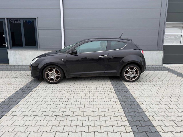 Alfa - romeo - mito 1.3 jtdm eco dist. - personenauto - 2012 - afbeelding 12 van  24