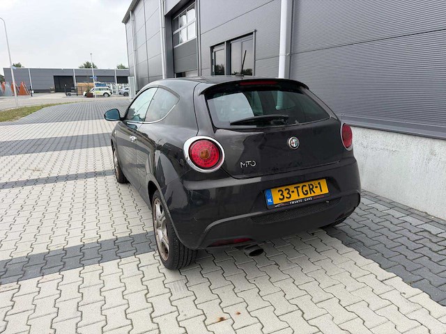 Alfa - romeo - mito 1.3 jtdm eco dist. - personenauto - 2012 - afbeelding 18 van  24
