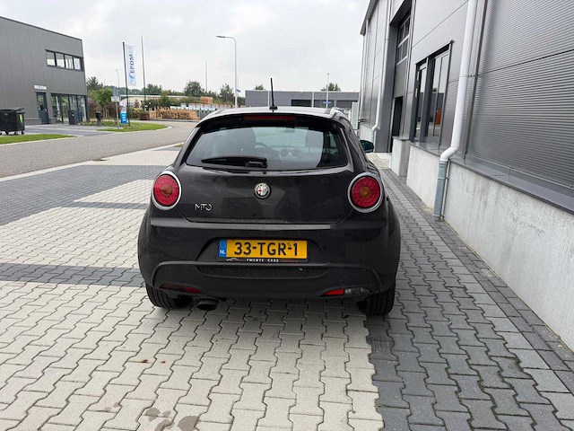 Alfa - romeo - mito 1.3 jtdm eco dist. - personenauto - 2012 - afbeelding 23 van  24