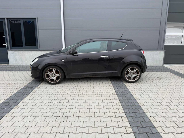 Alfa - romeo - mito 1.3 jtdm eco dist. - personenauto - 2012 - afbeelding 12 van  24