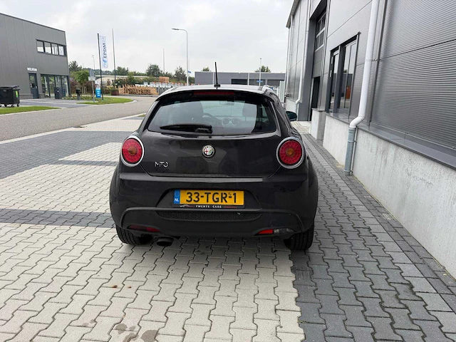 Alfa - romeo - mito 1.3 jtdm eco dist. - personenauto - 2012 - afbeelding 23 van  24