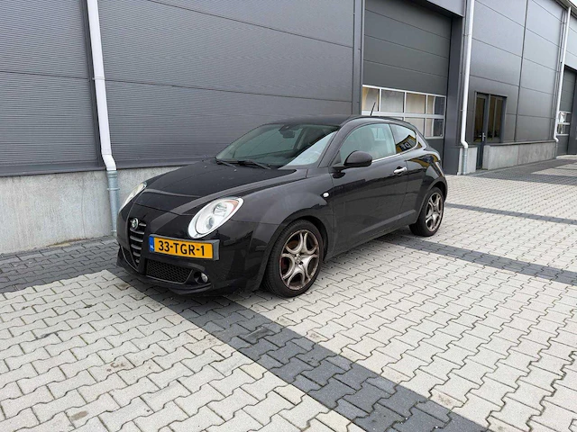 Alfa - romeo - mito 1.3 jtdm eco dist. - personenauto - 2012 - afbeelding 1 van  13