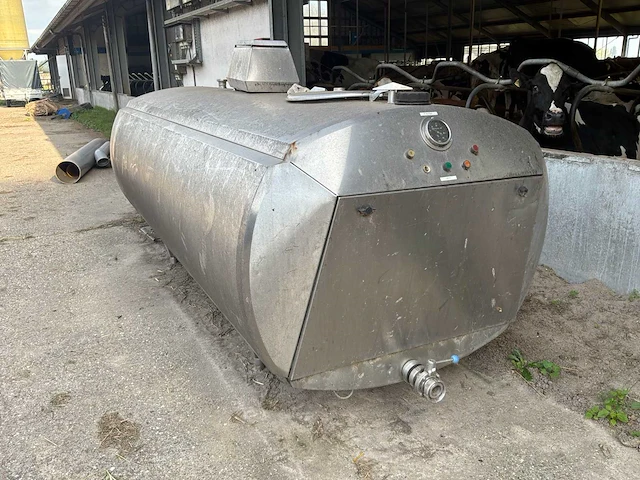 Alfa laval hca-c 2000 horizontale rvs melkkoel-/productkoeltank - afbeelding 3 van  8