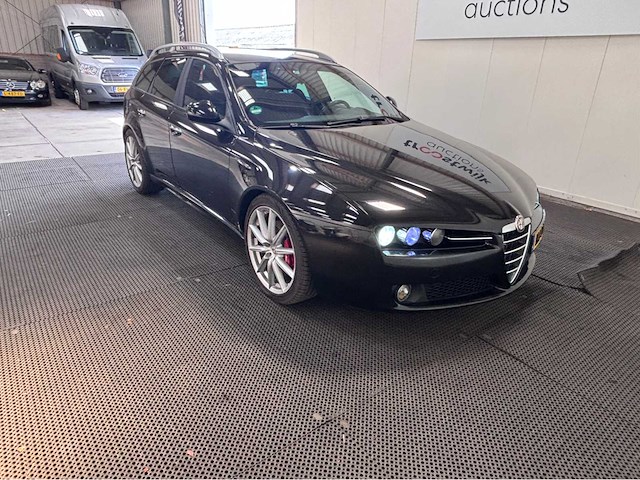 Alfa romeo - 159 - sportwagon - 1.9 jtd ti - car - 2008 - afbeelding 21 van  24
