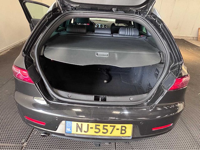 Alfa romeo - 159 - sportwagon - 1.9 jtd ti - car - 2008 - afbeelding 23 van  24