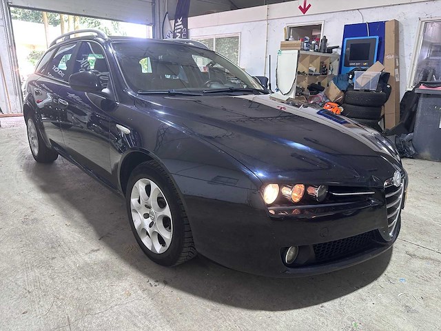 Alfa romeo - 159 sportwagon - 1.9 jts distinctive - 83-xk-dh- 2007 - afbeelding 8 van  11