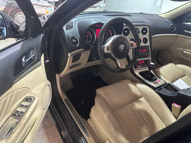 Alfa romeo - 159 sportwagon - 1.9 jts distinctive - 83-xk-dh- 2007 - afbeelding 16 van  18