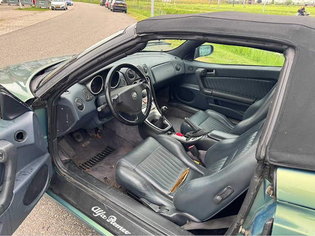 Alfa romeo - 1998 - spider v6 - 3.0-12v v6 - personenauto - afbeelding 8 van  24