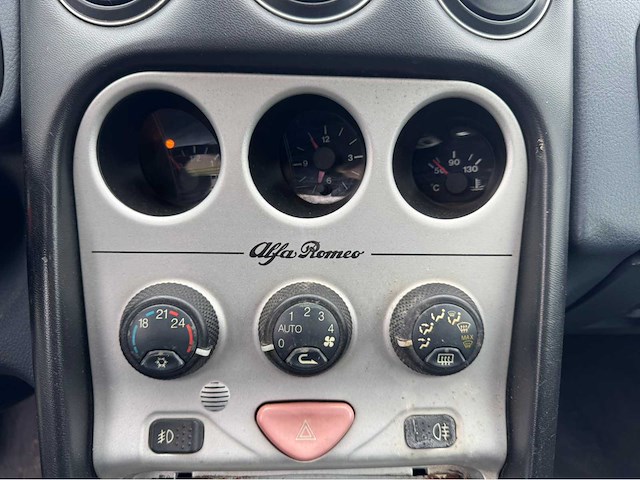 Alfa romeo - 1998 - spider v6 - 3.0-12v v6 - personenauto - afbeelding 13 van  23