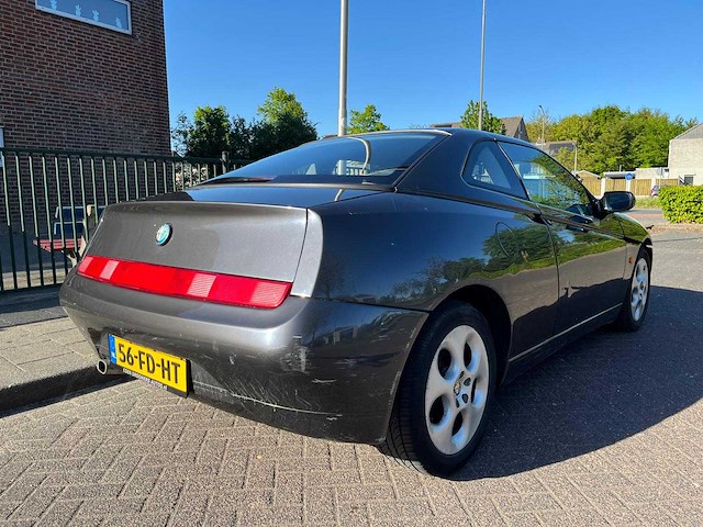 Alfa romeo - 2000 - gtv - 2.0-16v t.spark l - personenauto - afbeelding 5 van  22