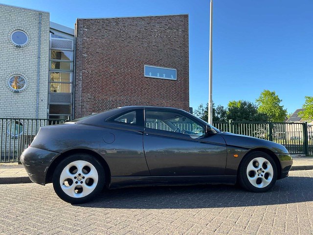 Alfa romeo - 2000 - gtv - 2.0-16v t.spark l - personenauto - afbeelding 7 van  22