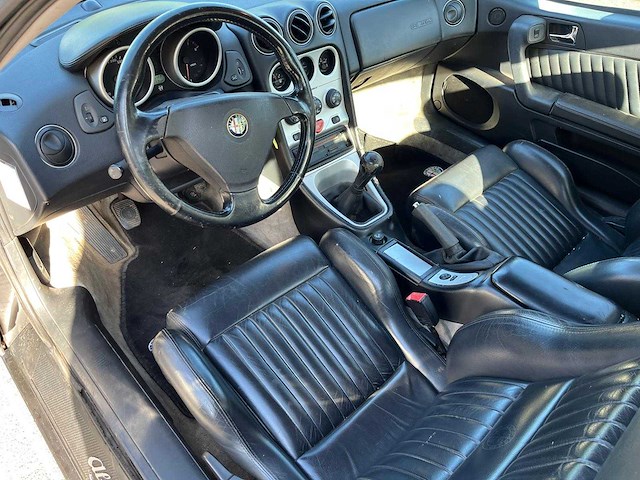 Alfa romeo - 2000 - gtv - 2.0-16v t.spark l - personenauto - afbeelding 9 van  22