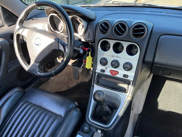Alfa romeo - 2000 - gtv - 2.0-16v t.spark l - personenauto - afbeelding 14 van  22