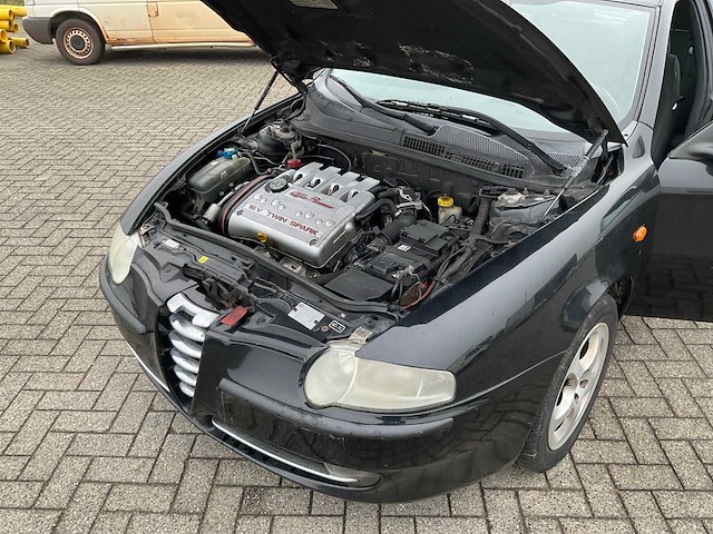 Alfa romeo - 2005 - 147 - personenauto - afbeelding 13 van  13