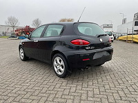 Alfa romeo - 2005 - 147 - personenauto - afbeelding 11 van  13