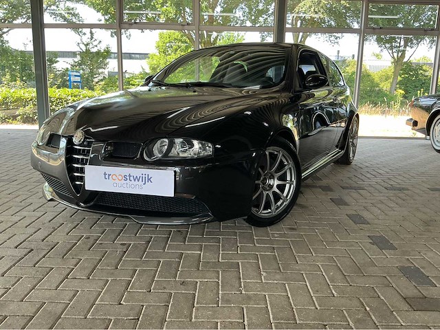 Alfa romeo - 2006 - 147 - gta - personenauto - afbeelding 1 van  28
