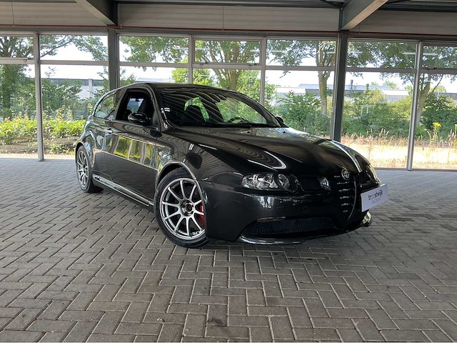 Alfa romeo - 2006 - 147 - gta - personenauto - afbeelding 22 van  28