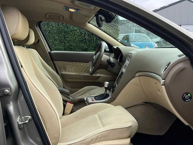 Alfa romeo - 2006 - 159 - 1.9 jts distinctive - 63-tg-hd - afbeelding 1 van  10