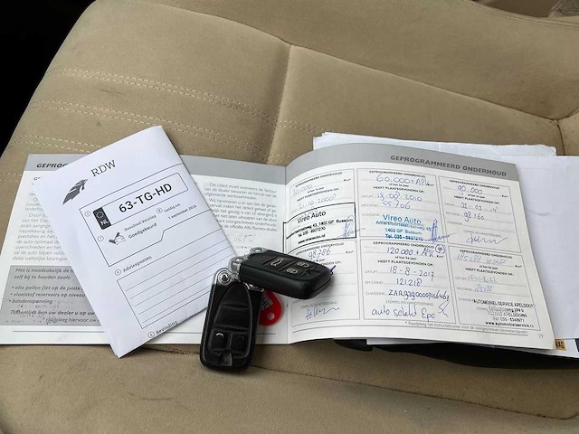 Alfa romeo - 2006 - 159 - 1.9 jts distinctive - 63-tg-hd - afbeelding 3 van  10