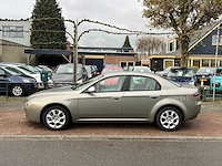 Alfa romeo - 2006 - 159 - 1.9 jts distinctive - 63-tg-hd - afbeelding 4 van  10