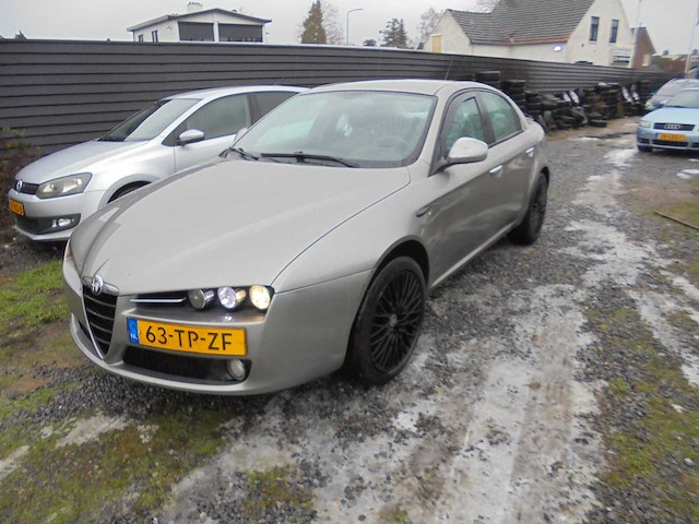 Alfa romeo - 2007 - 159 - 2.2 jts sport - 63-tp-zf - afbeelding 1 van  14