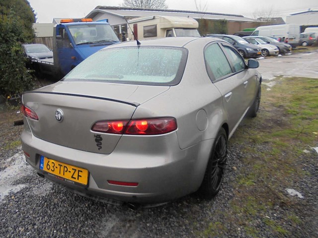 Alfa romeo - 2007 - 159 - 2.2 jts sport - 63-tp-zf - afbeelding 8 van  14