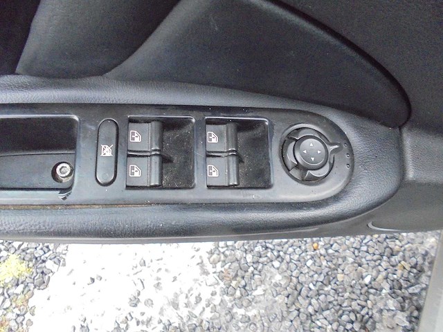 Alfa romeo - 2007 - 159 - 2.2 jts sport - 63-tp-zf - afbeelding 12 van  14