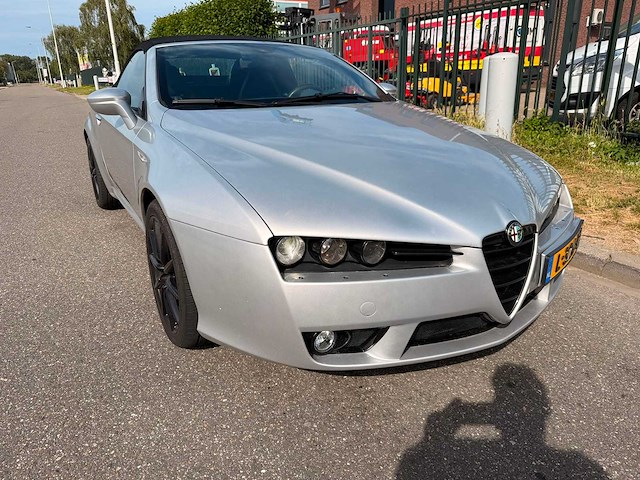 Alfa romeo - 2008 - spider - 3.2 jts q4 exclusive - personenauto - afbeelding 4 van  24