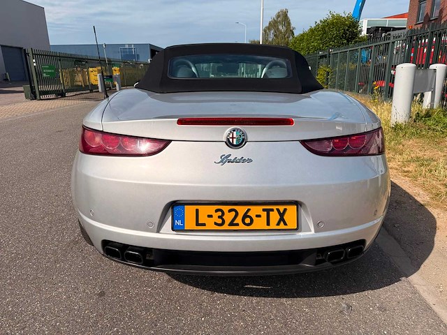 Alfa romeo - 2008 - spider - 3.2 jts q4 exclusive - personenauto - afbeelding 21 van  24