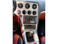 Alfa romeo - 2008 - spider - 3.2 jts q4 exclusive - personenauto - afbeelding 18 van  24