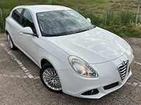 Alfa romeo - 2011 - giulietta - 1.4 turbo distinctive - personenauto - afbeelding 9 van  16