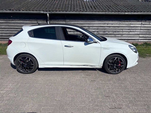 Alfa romeo - 2013 - giulietta - 1.4 t bns exec - personenauto - afbeelding 8 van  14