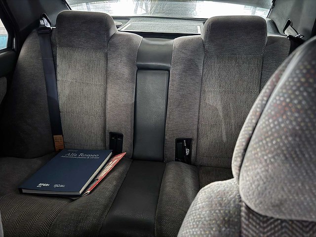 Alfa romeo - 75 - turbo america - oldtimer - afbeelding 10 van  14