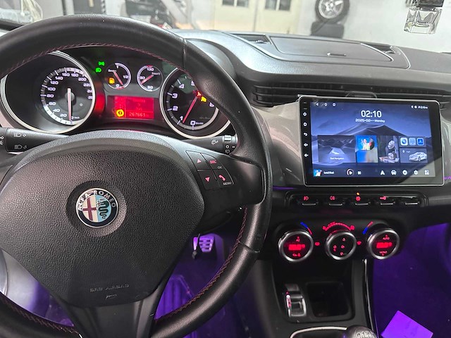 Alfa romeo - giulietta - 1.4 t distinctive - 94-rzf-8- 2011 - afbeelding 14 van  16