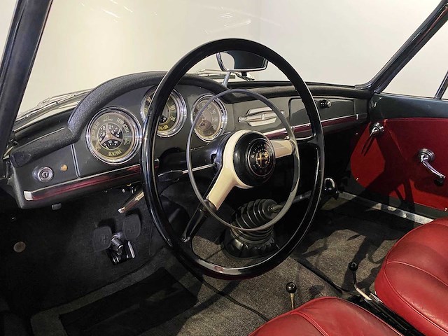 Alfa romeo - giulietta spider - cabriolet - oldtimer - afbeelding 27 van  55