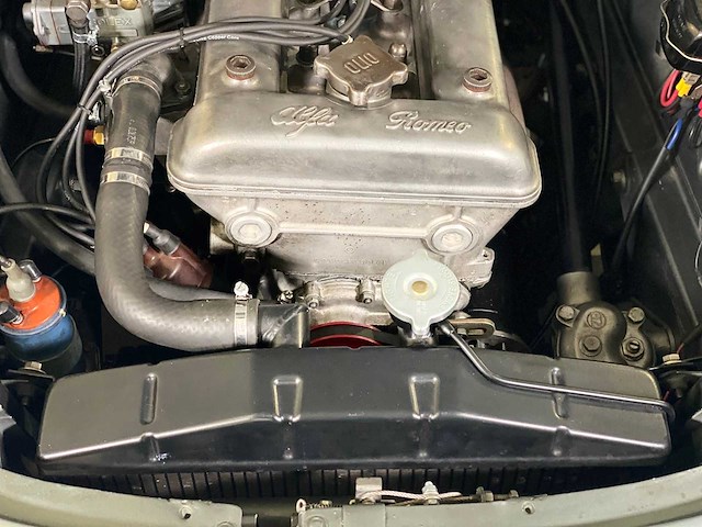 Alfa romeo - giulietta spider - cabriolet - oldtimer - afbeelding 37 van  55