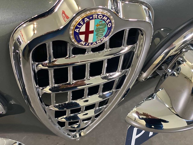 Alfa romeo - giulietta spider - cabriolet - oldtimer - afbeelding 42 van  55